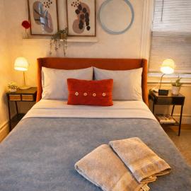 Superior Queen Bed & Fulton Bed, hotel in Mount Vernon