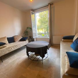 Cozy duplex with spa, 30 min to Paris, hotel in Saint-Cloud