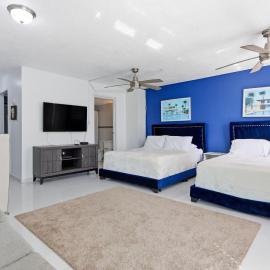 Condo at Coral Beach Towers, hotel di San Juan