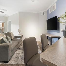 Landing Chic 2BD Clubhouse