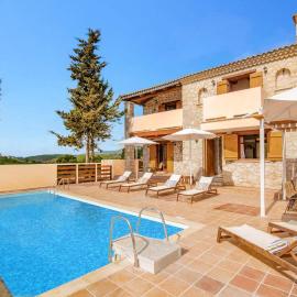 Villa Luciana by Villa Plus, hotel em Ágios Nikólaos
