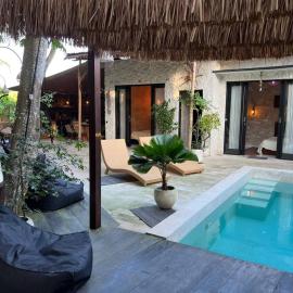 Cozy Villa El Bambo G with a private pool, hotel a Keramas