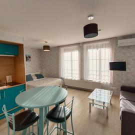 Appart'Hotel Parc Johan: Chauffailles şehrinde bir otel