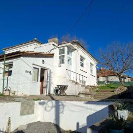 Bellas place, hotel in Yambol