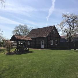 Süßes Fachwerkhaus mit großem Garten