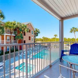 2nd Floor coastal condo Steps to the gulf Quick drive to entertainment
