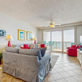 Gulf-front condo with bicycles lazy river & pickleball, hotel di Seacrest