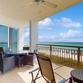 Elegant getaway with stunning view lagoon pool & pickleball - close to shops