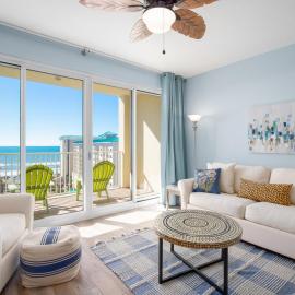 11th Floor Condo with Shared Pool Ocean View W&D Fast WiFi and Central AC, hotel em Destin