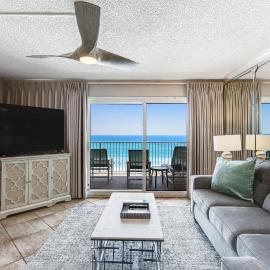 Snowbird-friendly Gulf-front Condo with outdoor Pool Gym Tennis
