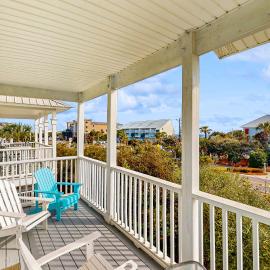 Spacious Seabreeze Trail home with gulf views & shared pool - short walk to beach, hotel di Seacrest