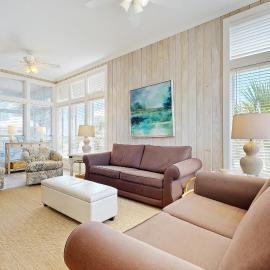 Gulf-front duplex with amazing views & screened deck - right on the beach