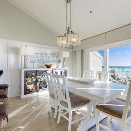 Fourth floor oceanfront condo with pool access ocean views and washer&dryer، فندق في شاطئ سانتا روزا