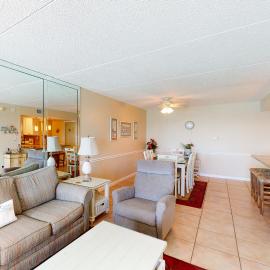 Comfortable 6th-floor beachfront condo with ocean views - walkable locale