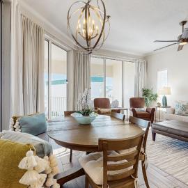 Luxe Beachfront Resort Condo with Private Beach Access & Top Amenities، فندق في شاطئ سانتا روزا