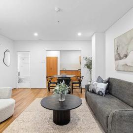 Humble House - Spacious CBD Apartment, Sleeps 4
