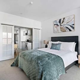 Walk Everywhere - Large Apartment & Sofa Bed, Hotel in Perth