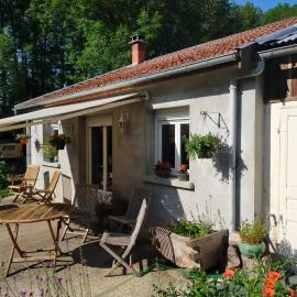 Logis51, hotel Ville-sur-Tourbe városában
