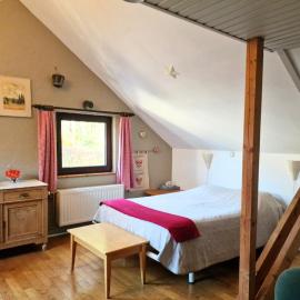 Gîte La Pommeraie - Le Coin Ardenne, hotell i Sainte-Ode