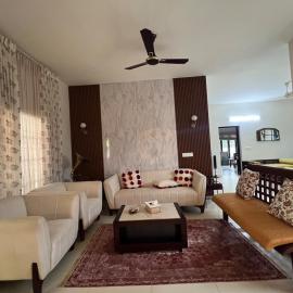 Traditional house near Cochin airport, hotel in Chewarra