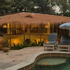 Standalone "Greek" Jungle House, walking distance to Thalassa and Boiler Maker, khách sạn ở Siolim