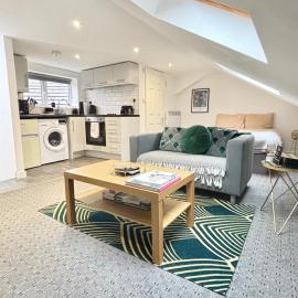 4 Bed En-suites close to City centre &Uni Parking, Hotel in Leeds