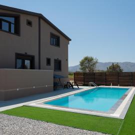 MYRON GRAND PooL VILLA, hotel sa Gázion