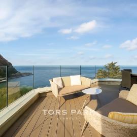 Watchtower Reach, Sea Views, Spacious Terrace, Sleeps 6, Parking
