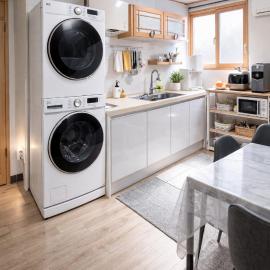 Yeoju Sensation Stay Two-room washing machine, coffee machine, ice water purifier, massage chair located in the center of Yeoju, hotel em Yeoju