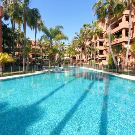 Apartamento Playa Granada, hotel u gradu Salobrenja