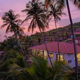 SaffronStays Neeraya by the Beach, hotel a Bhogwe