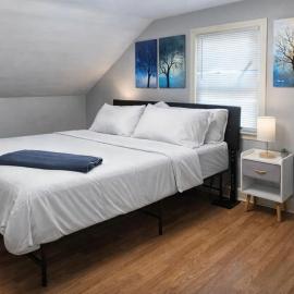 Homely Buffalo Haven, King Beds, hotelli kohteessa Kenmore