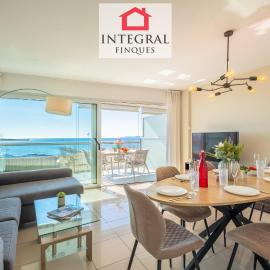 Palamós Beachfront Apartment - Sea View