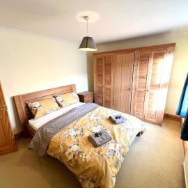Room in a victorian home close to London trains and silverstone, hotel din Haversham