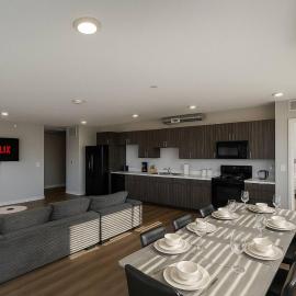 Axis Suite, מלון בדה מוין