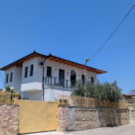 Villa Olive Berat