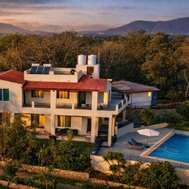 The Jungle Gate Villa