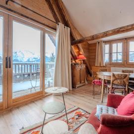 Le Chalet du Village - Parking, hotel LʼHuez városában 