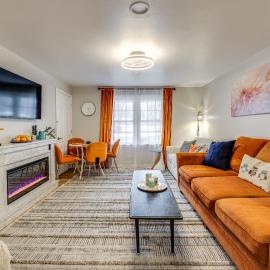 Work & Play in Pittsford: Quiet Home Near Parks: Pittsford şehrinde bir otel