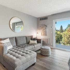 Updated Condo with Deschutes River View
