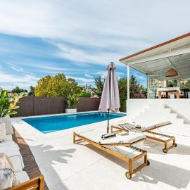 Cozy Villa With Pool In Marbella Nueva Andalucia, hotel din Marbella