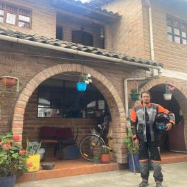 Moto posada Ec, hotel u gradu 'Otavalo'