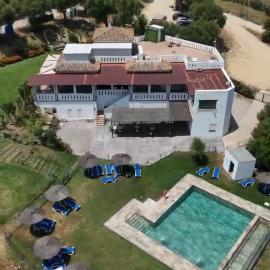 Hostal Restaurante Benalup Golf, hotelli kohteessa Benalup Casas Viejas