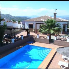 Casa Mirador Las claras., hotel a Iznate