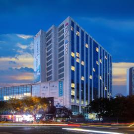 慕往酒店大连开发区金马路店, Hotel in Dalian