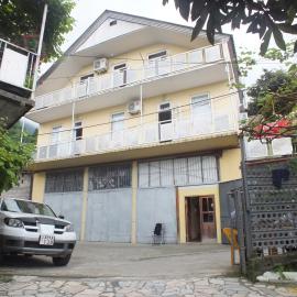 Guest House Lazuri, hotel v mestu Sarpi