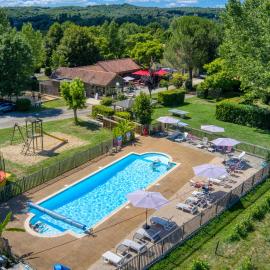 Camping Le Bosquet, hotel in Domme