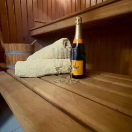 Private stay with sauna and bicycles