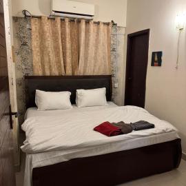 The Sukoon Suites 1 BHK Sea Side condo in DHA，卡拉奇的飯店