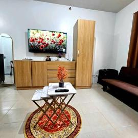Cozy Plumera Studio near Mactan Airport, hotel in Bankal